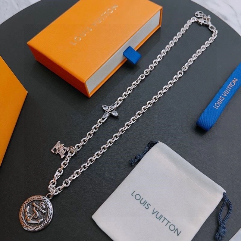 Louis Vuitton Necklaces Modern 248901