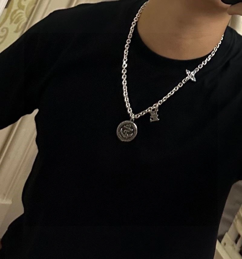 Louis Vuitton Necklaces Modern 248901