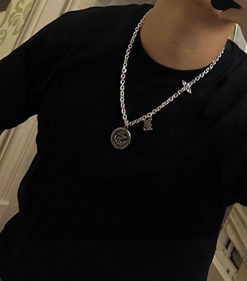 Louis Vuitton Necklaces Modern 248901