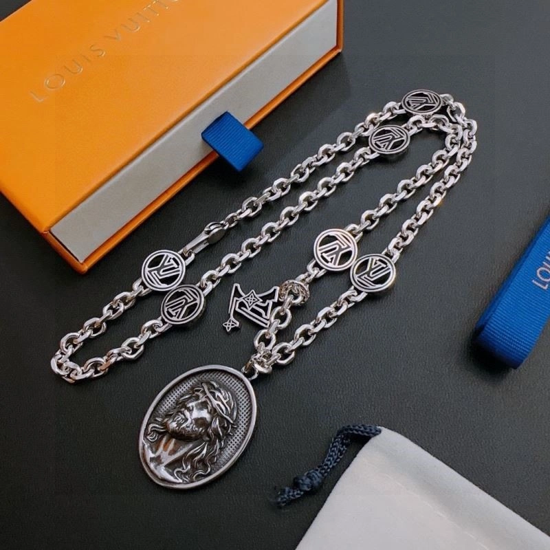 GoAnywhere Louis Vuitton Necklaces 248923