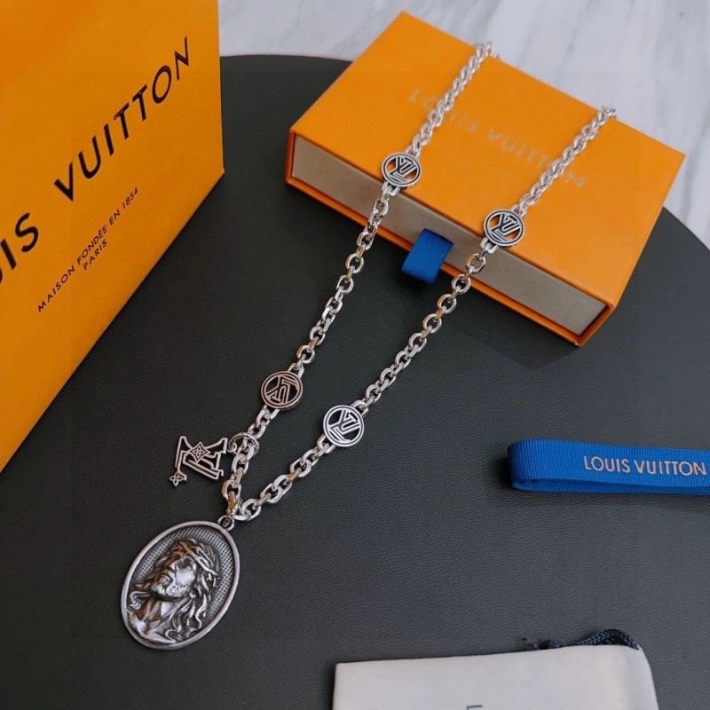 GoAnywhere Louis Vuitton Necklaces 248923