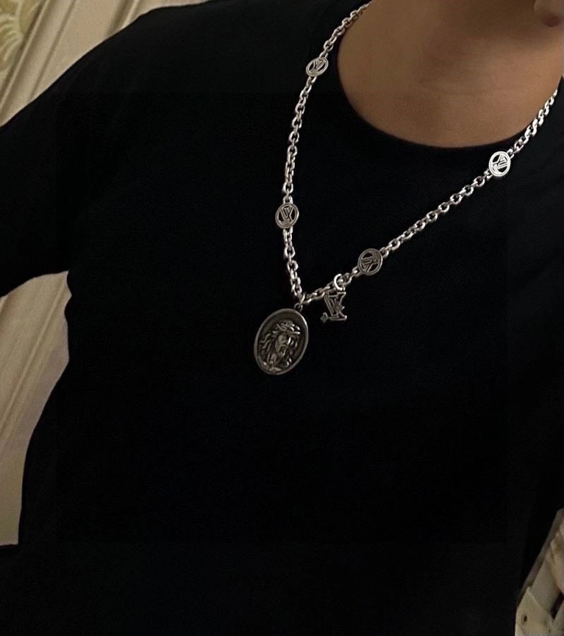 GoAnywhere Louis Vuitton Necklaces 248923
