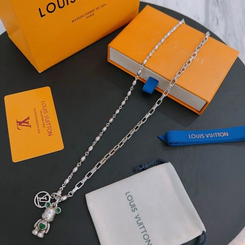 Unique Louis Vuitton Necklaces 248909