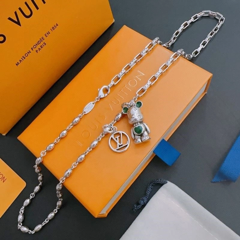 Unique Louis Vuitton Necklaces 248909