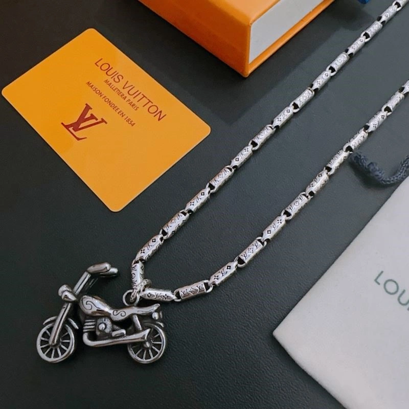 Casual Louis Vuitton Necklaces 248922