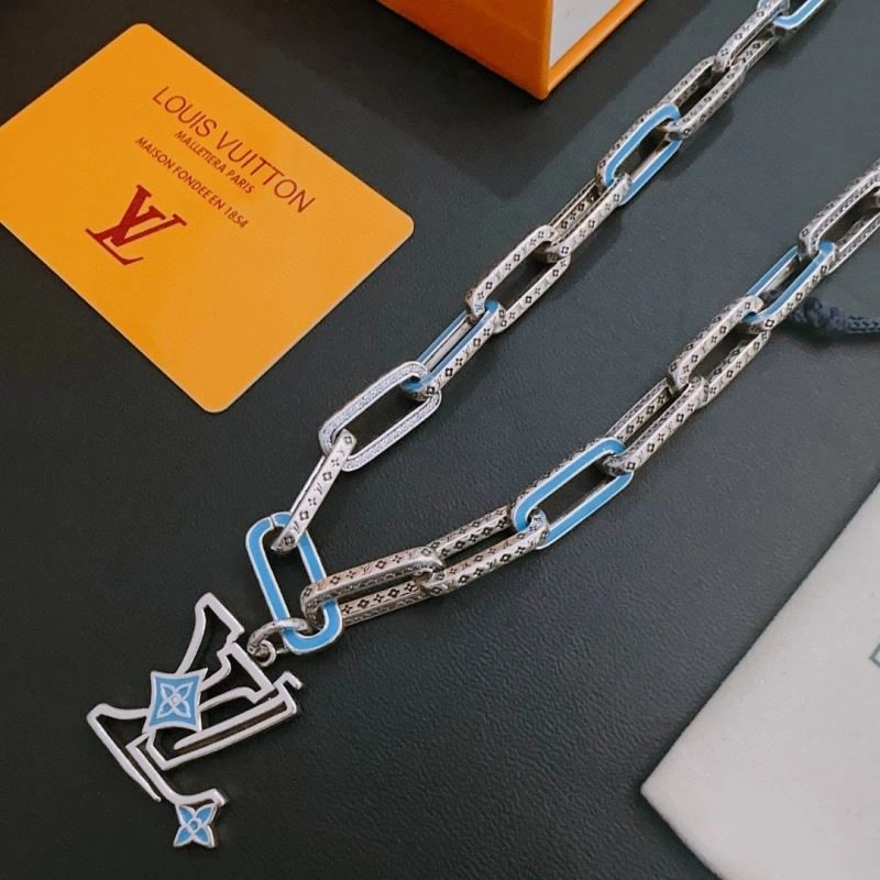 Vibrant Louis Vuitton Necklaces 248911