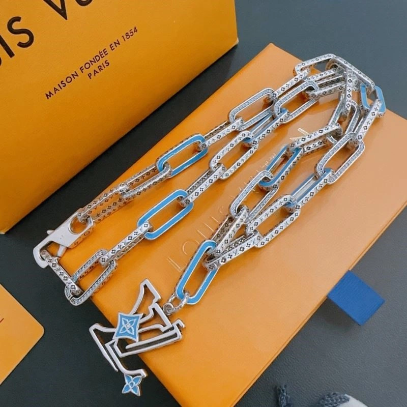 Vibrant Louis Vuitton Necklaces 248911