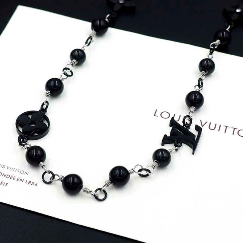 Functional Louis Vuitton Necklaces 248927