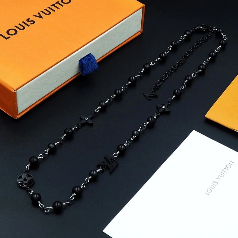 Functional Louis Vuitton Necklaces 248927