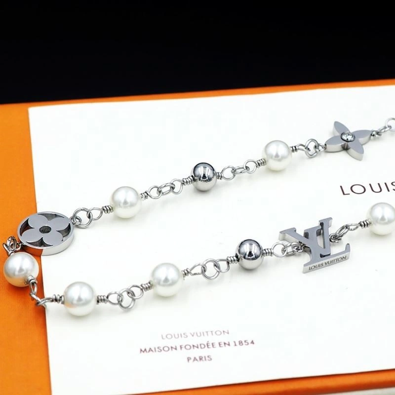 TimelessDesign Louis Vuitton Necklaces 248926