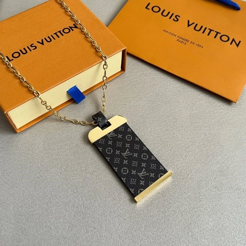 Louis Vuitton Necklaces ComfortFit 248900
