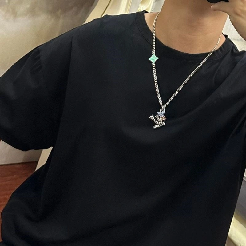 SmoothTexture Louis Vuitton Necklaces 248920