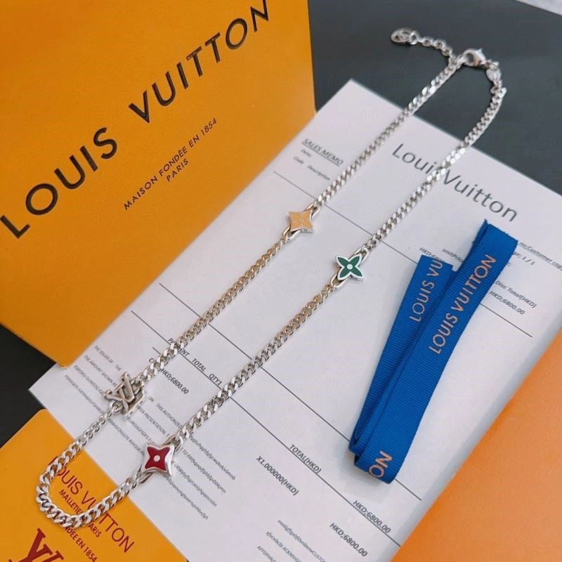 Louis Vuitton Necklaces DailyWear 248921