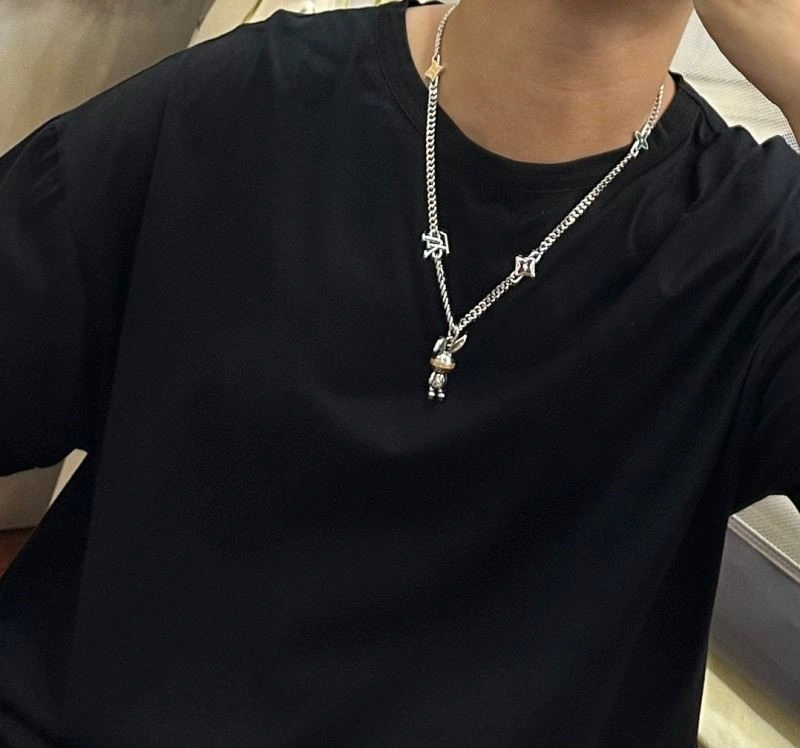 Unisex Louis Vuitton Necklaces 248910