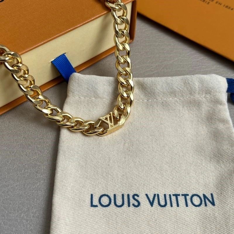 Louis Vuitton Necklaces Attractive 248898