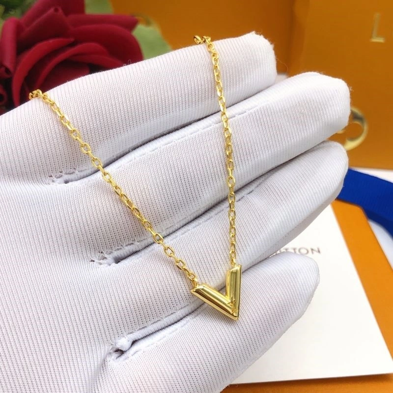Louis Vuitton Necklaces Timeless 248896