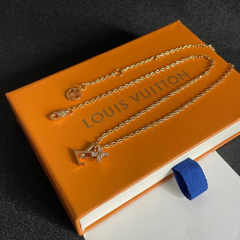 Louis Vuitton Necklaces Sophisticated 248906