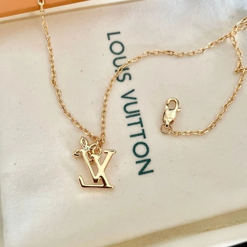 Louis Vuitton Necklaces Sophisticated 248906