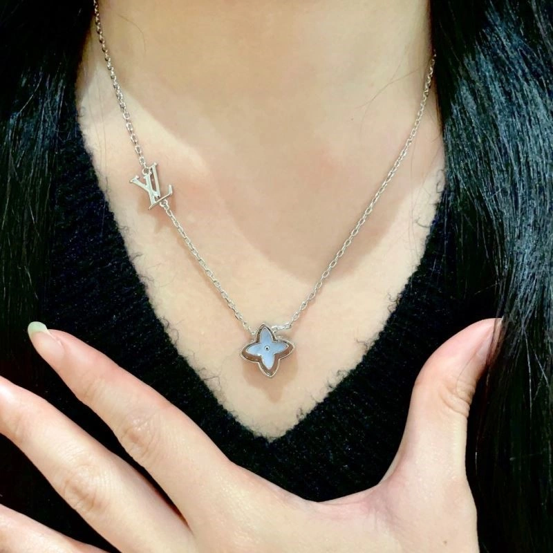 Durable Louis Vuitton Necklaces 248894