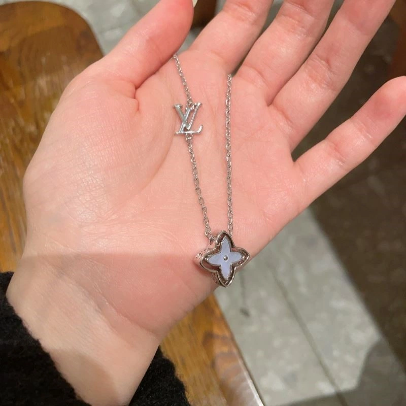 Durable Louis Vuitton Necklaces 248894