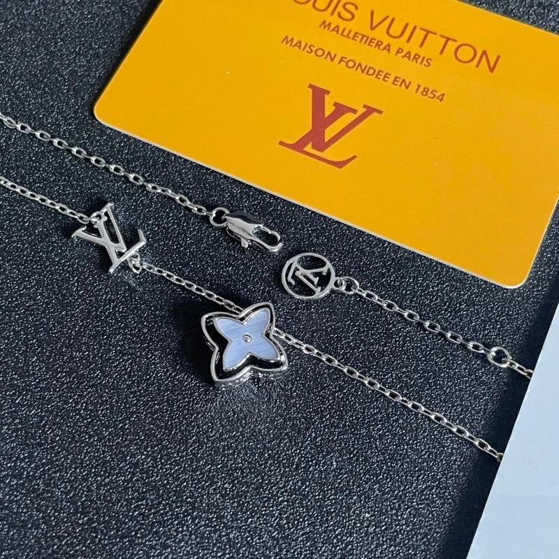 Durable Louis Vuitton Necklaces 248894