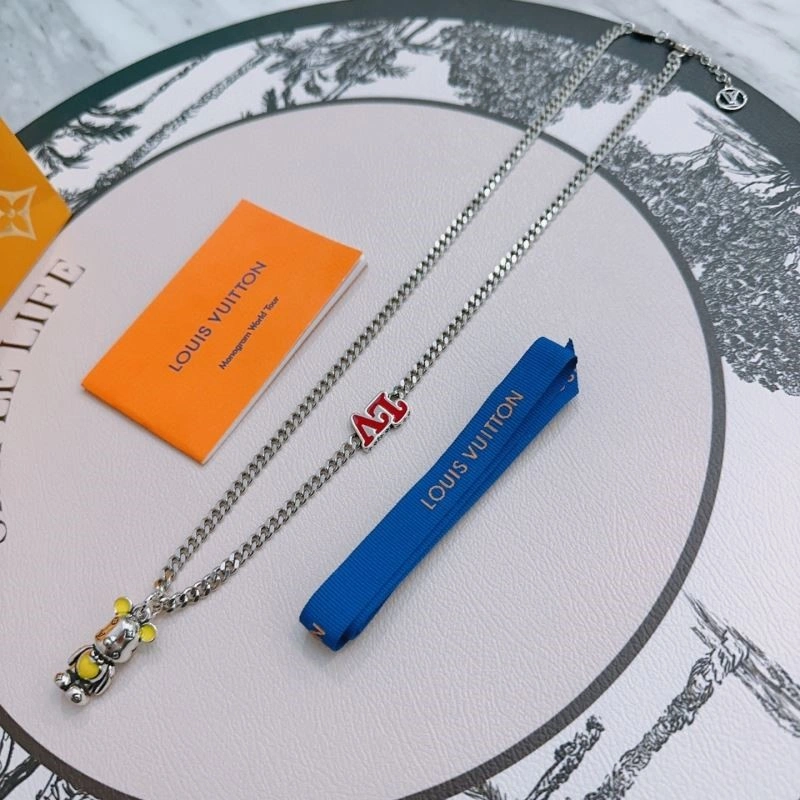 Louis Vuitton Necklaces Functional 248891