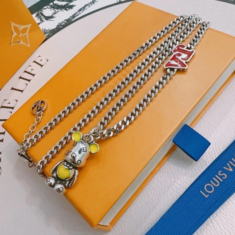 Louis Vuitton Necklaces Functional 248891