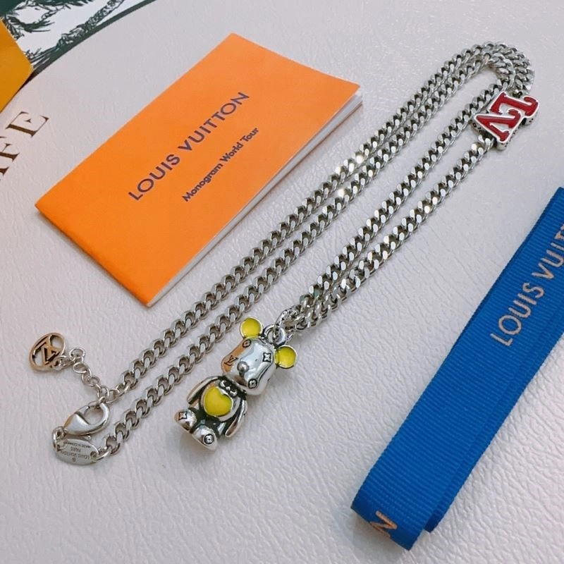 Louis Vuitton Necklaces Functional 248891