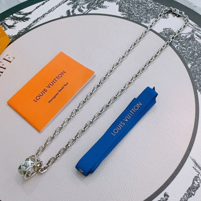 WaterResistant Louis Vuitton Necklaces 248886