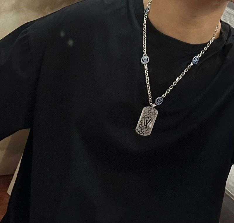 Louis Vuitton Necklaces Durable 248865