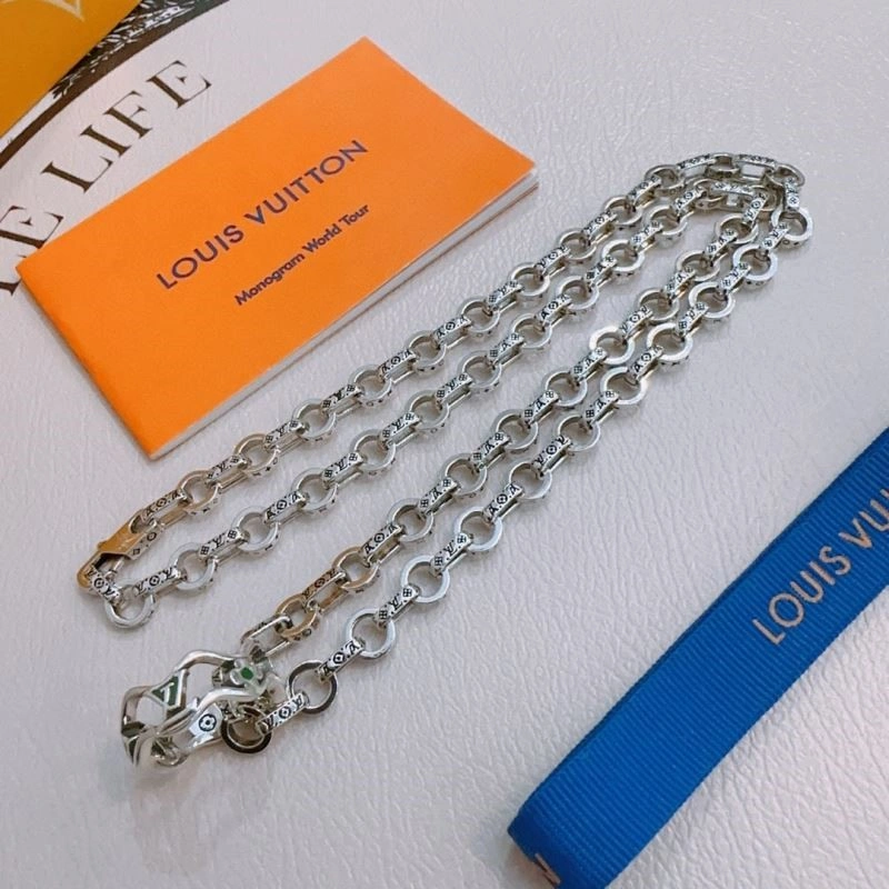 Packable Louis Vuitton Necklaces 248869