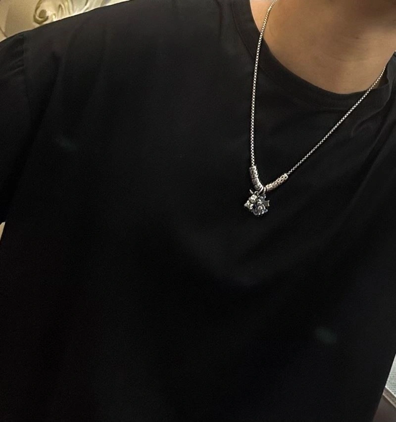 Louis Vuitton Necklaces Vibrant 248860