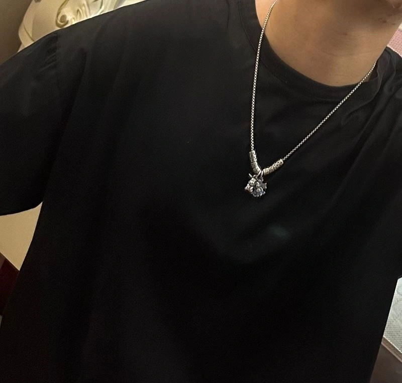 Louis Vuitton Necklaces Vibrant 248860