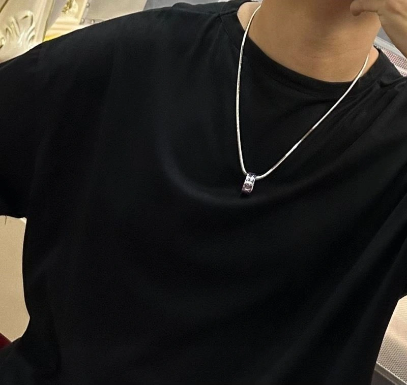 Louis Vuitton Necklaces Refined 248870