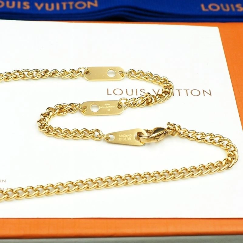 Louis Vuitton Necklaces Sophisticated 248862