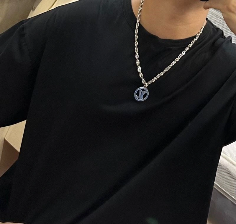 Louis Vuitton Necklaces OdorResistant 248863