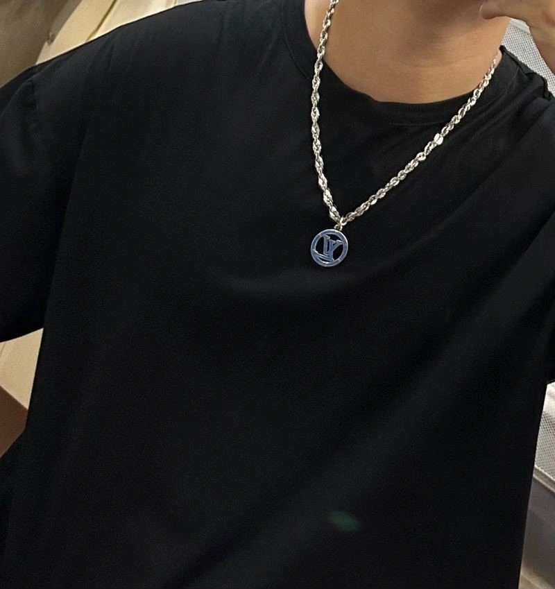 Louis Vuitton Necklaces OdorResistant 248863