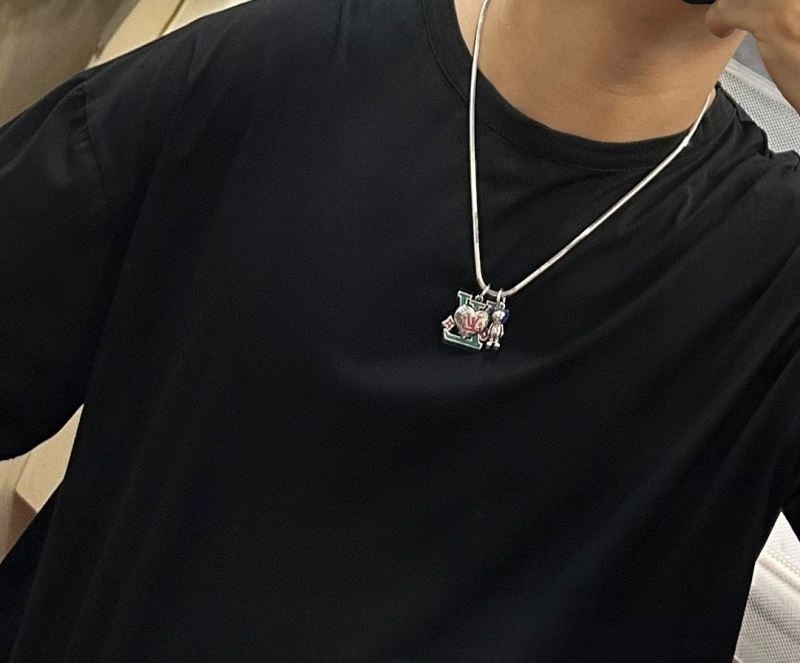 Louis Vuitton Necklaces Compact 248874