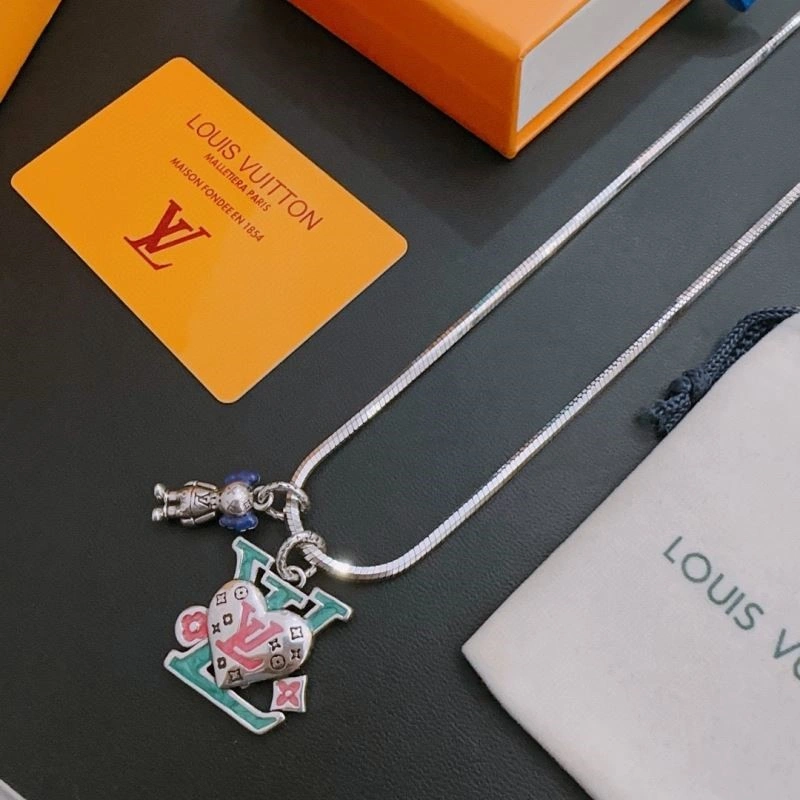 Louis Vuitton Necklaces Compact 248874