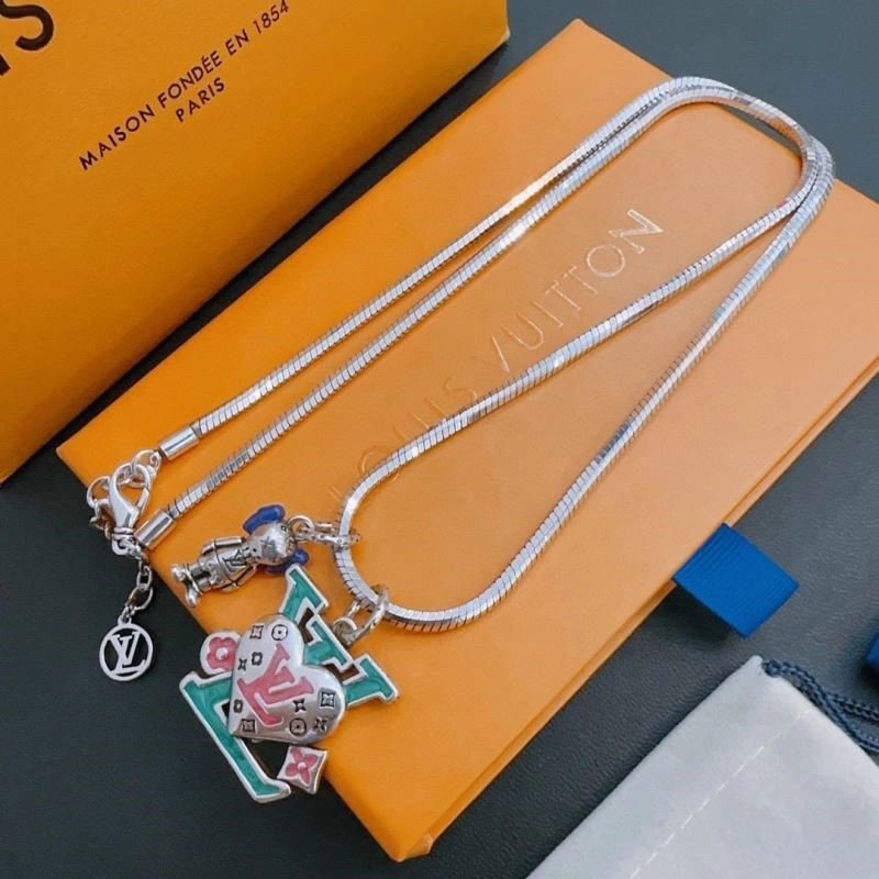 Louis Vuitton Necklaces Compact 248874