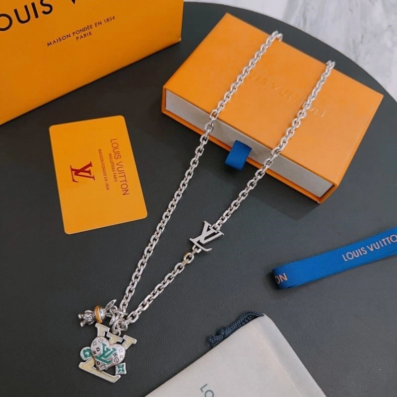 Timeless Louis Vuitton Necklaces 248882