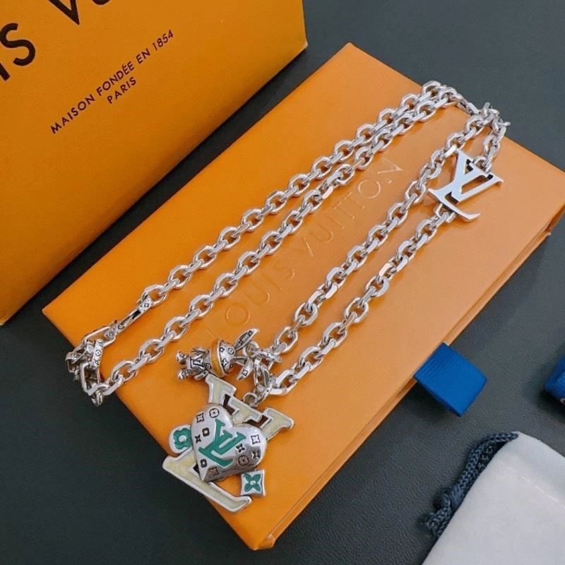 Timeless Louis Vuitton Necklaces 248882