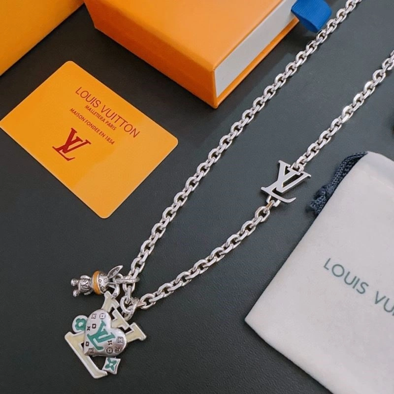 Timeless Louis Vuitton Necklaces 248882