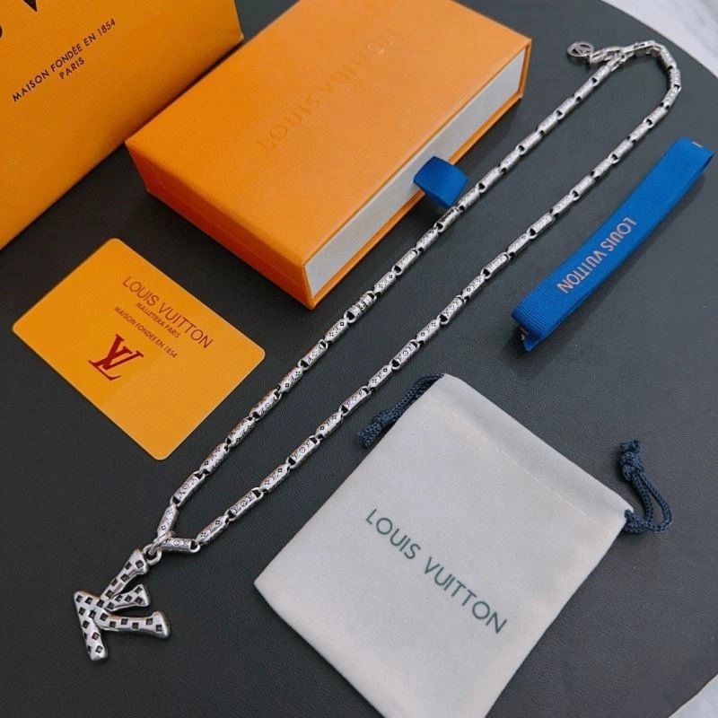 HighPerformance Louis Vuitton Necklaces 248852
