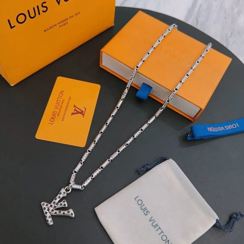 HighPerformance Louis Vuitton Necklaces 248852