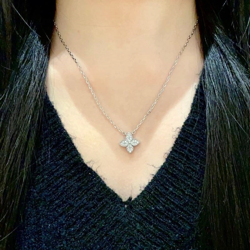 Louis Vuitton Necklaces Durable 248850
