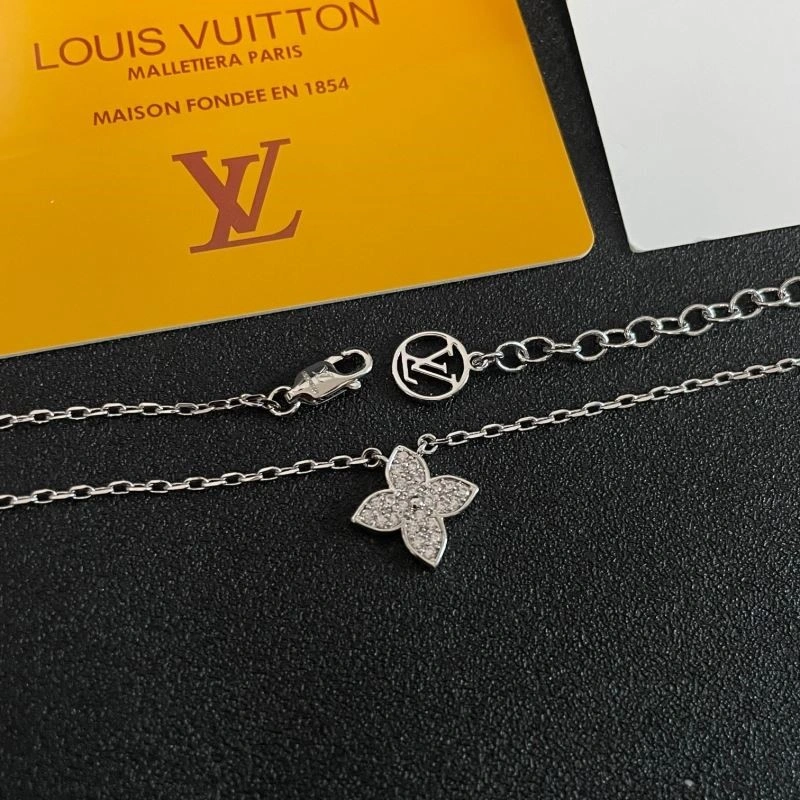 Louis Vuitton Necklaces Durable 248850