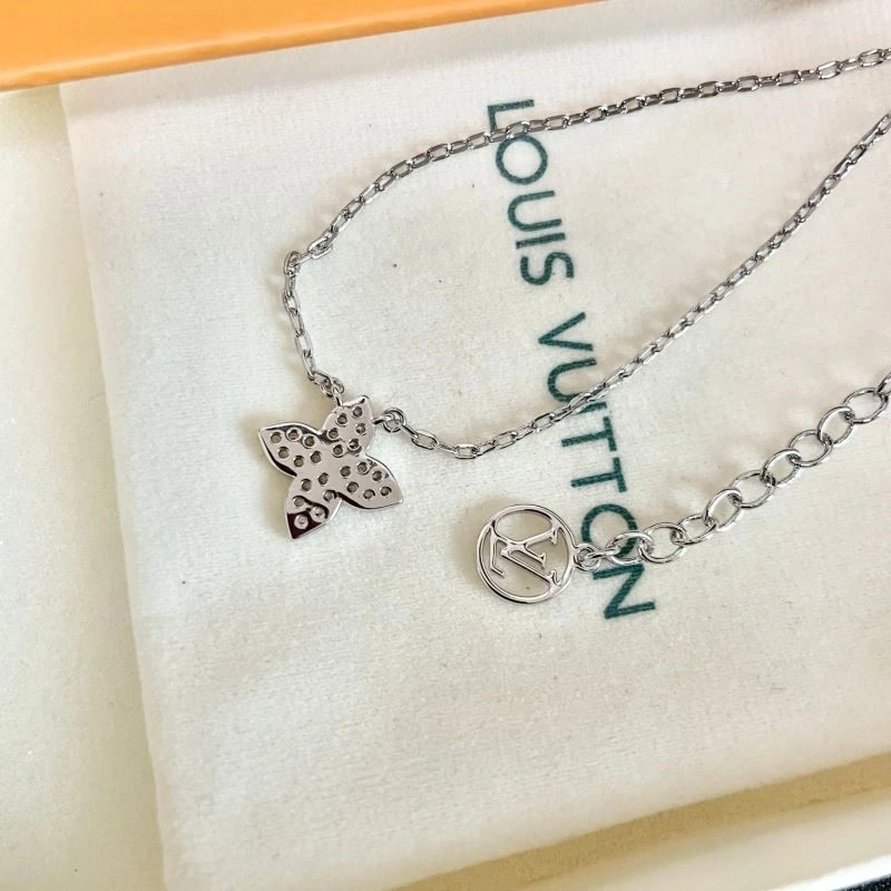 Louis Vuitton Necklaces Durable 248850