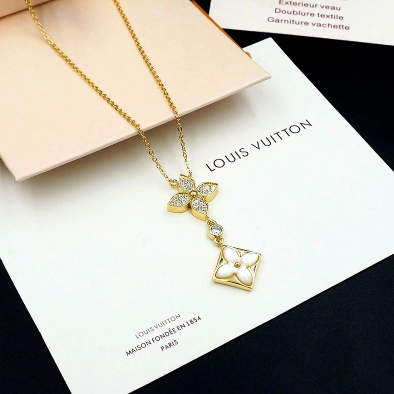 SoftTouch Louis Vuitton Necklaces 248571