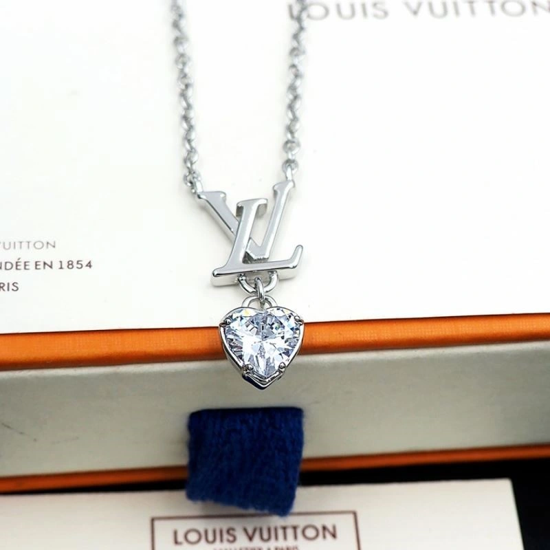 Louis Vuitton Necklaces Durable 248588